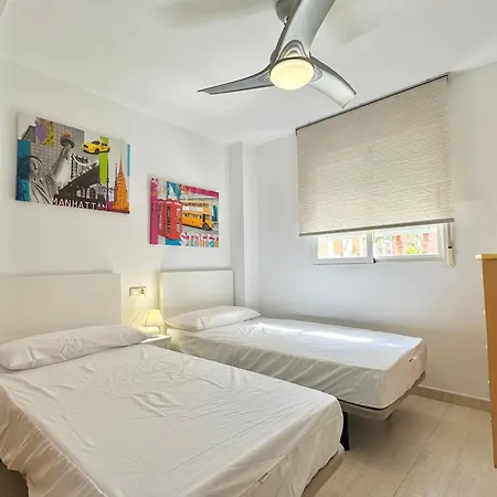 .apartamento 1a Linea De Playa + Piscina + Parking *