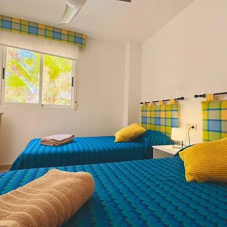 .apartamento 1a Linea De Playa + Piscina + Parking Apartamento *