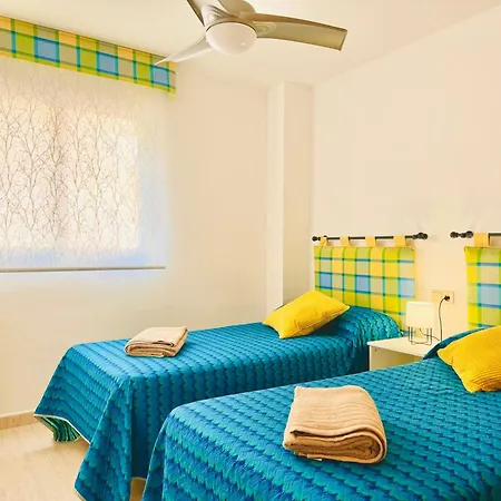 Apartamento .apartamento 1a Linea De Playa + Piscina + Parking Daimus
